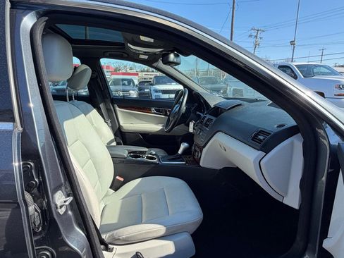 Used 2010 Mercedes-Benz C 300 4MATIC Sedan image 22