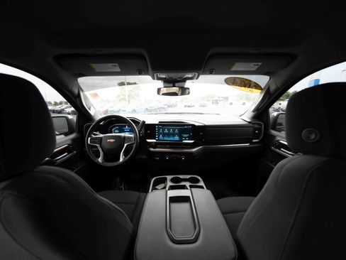 Used 2024 Chevrolet Silverado 1500 LT AWD/4WD image 19