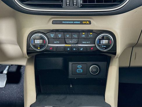 Used 2021 Ford Escape SEL w/ Technology Package AWD/4WD image 16