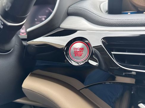 Used 2023 Acura MDX SH-AWD image 24