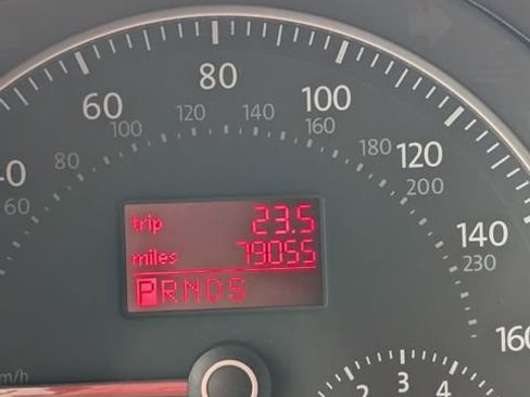 Used 2008 Volkswagen Beetle SE image 13