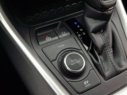 Used 2023 Toyota RAV4 XLE w/ Convenience Package AWD/4WD image 26