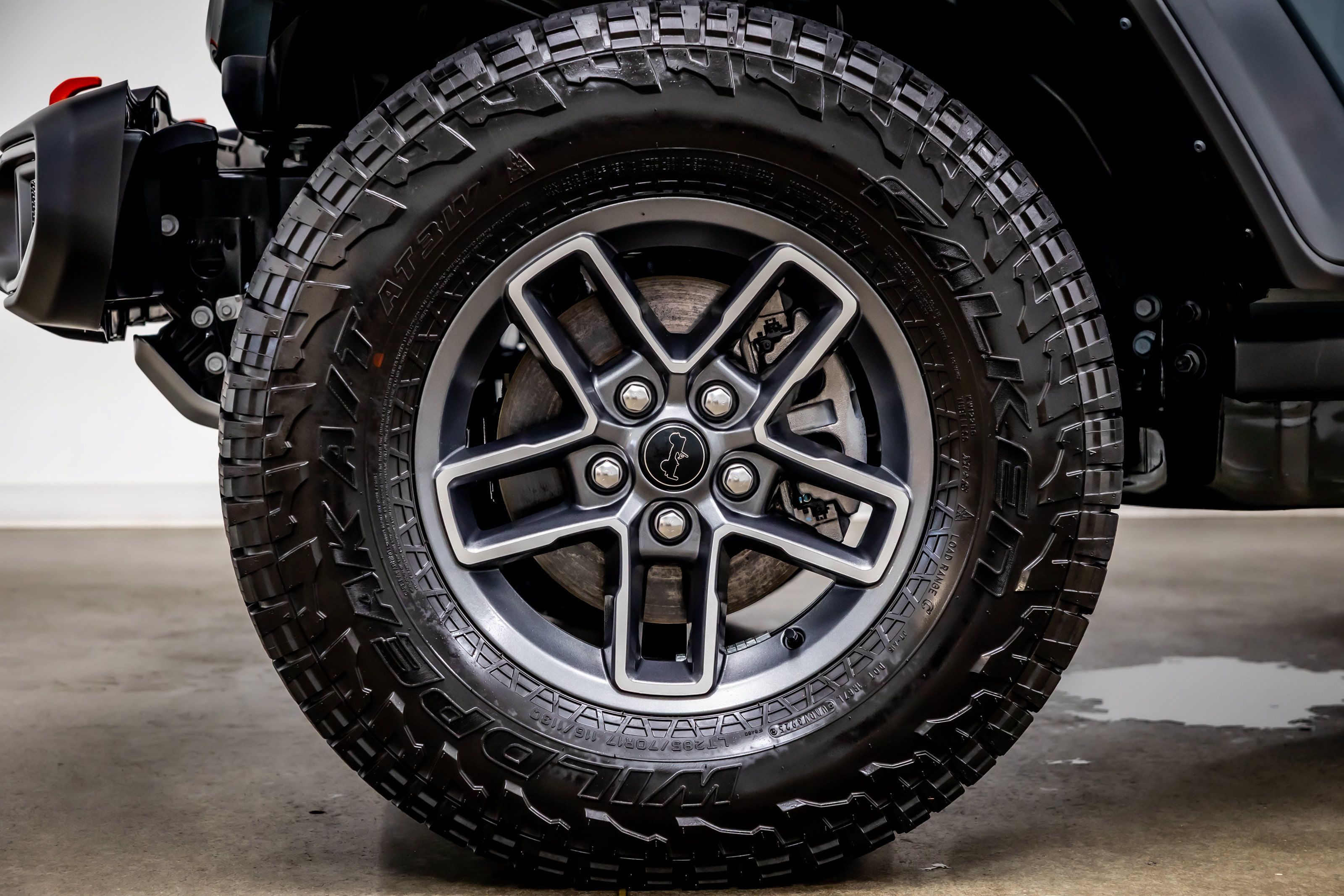Used 2026 Jeep Gladiator Mojave AWD/4WD image 40