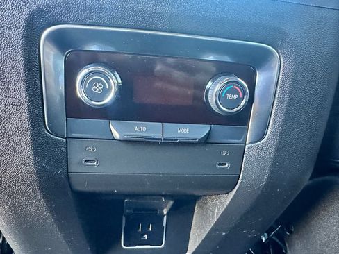 Used 2025 Chevrolet Tahoe LT RWD image 22