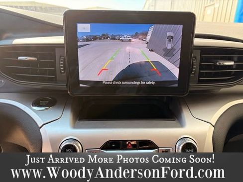 Used 2022 Ford Explorer XLT image 11