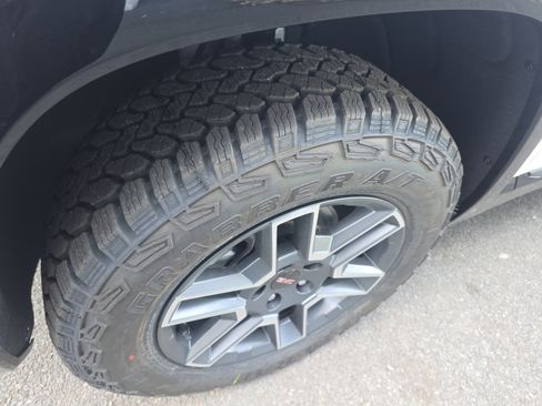 New 2026 GMC Terrain AT4 w/ Technology Package II image 11