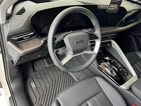 New 2025 Audi Q5 Premium Plus image 4