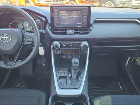 Used 2020 Toyota RAV4 LE w/ Carpet Mat Package image 10