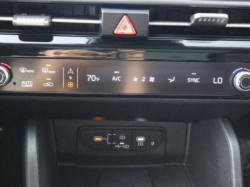 Certified 2026 Kia Sportage EX w/ EX Panorama Roof Package image 21