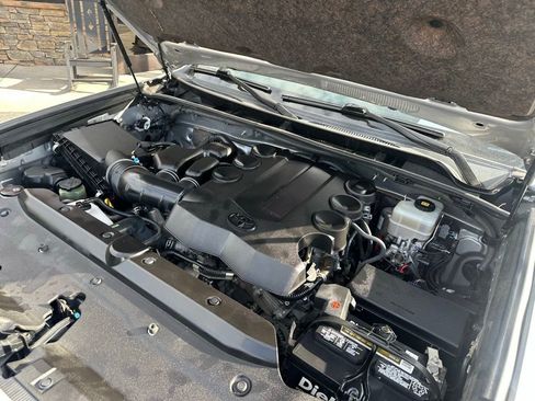 Used 2019 Toyota 4Runner SR5 Premium AWD/4WD image 44