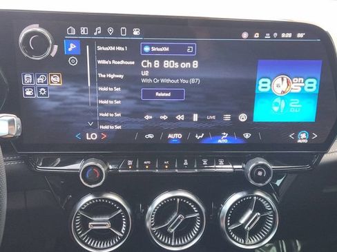 Used 2025 Chevrolet Blazer EV LT FWD image 5
