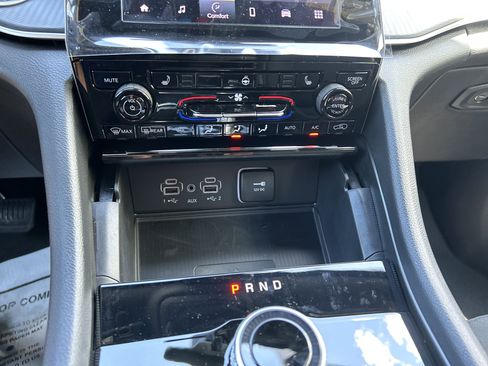 New 2026 Jeep Grand Cherokee L Laredo RWD image 23