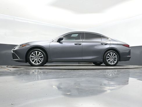 Used 2024 Lexus ES 350 image 39