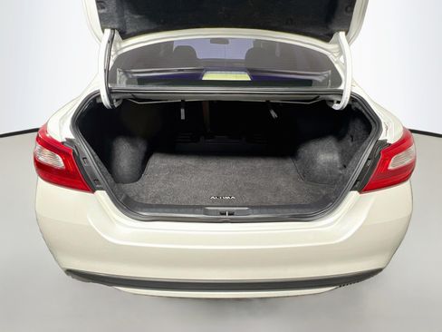 Used 2016 Nissan Altima 2.5 SV FWD image 34