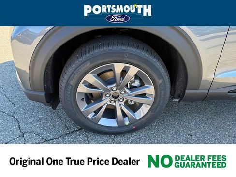 New 2026 Ford Explorer Active w/ Active Comfort Package AWD/4WD image 32