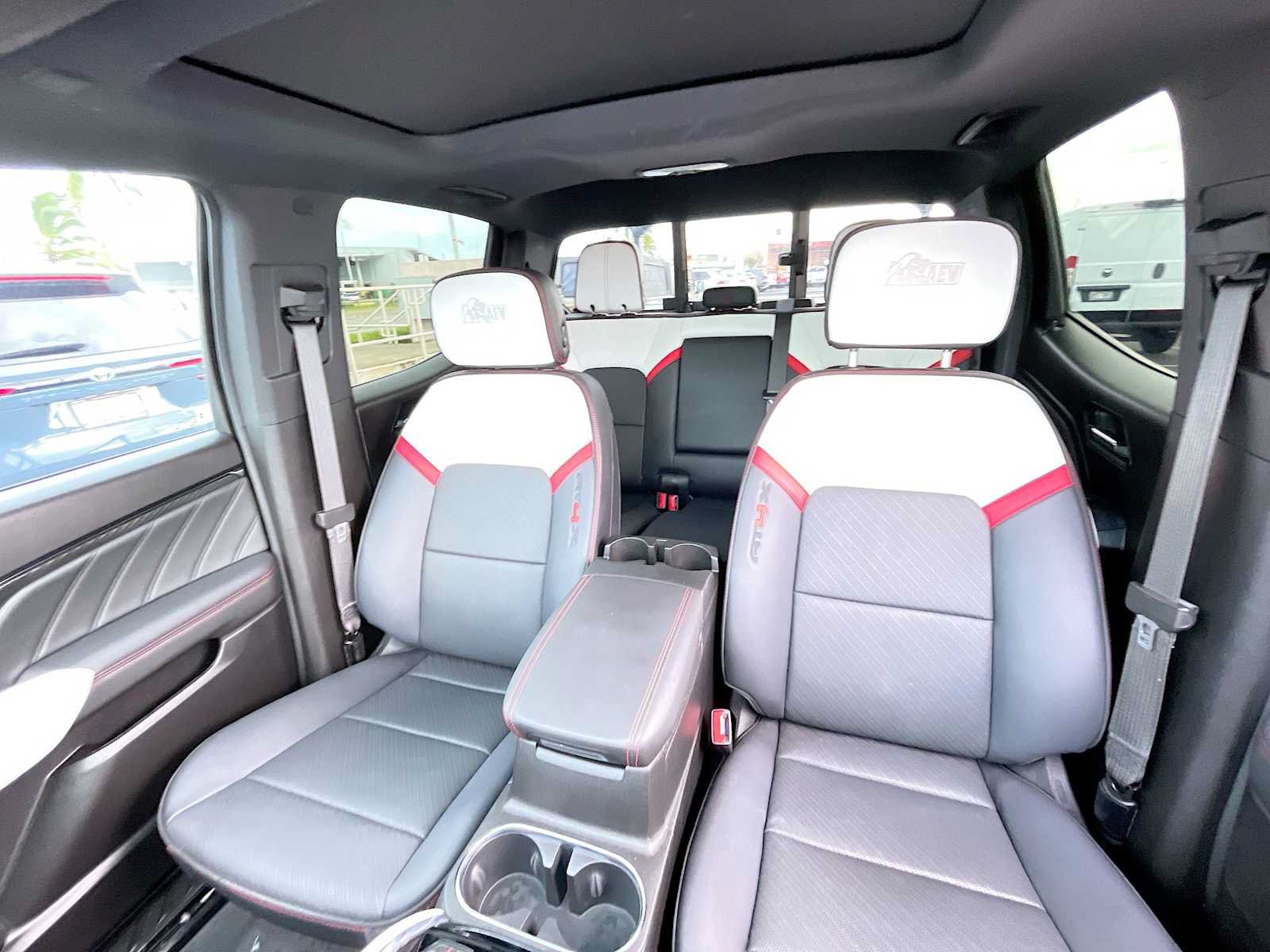 Used 2024 GMC Canyon AT4X w/ AT4X AEV Edition AWD/4WD image 20
