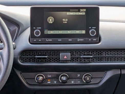 Used 2023 Honda HR-V LX image 13