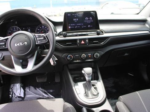 Used 2023 Kia Forte LXS w/ LXS Technology Package FWD image 12