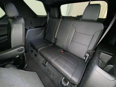 Used 2023 Chevrolet Traverse LT w/ Midnight/Sport Edition AWD/4WD image 34