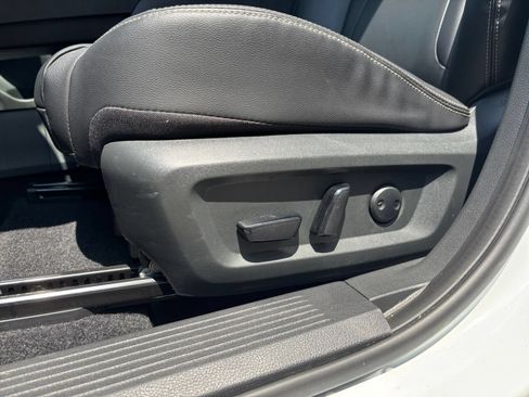 Used 2026 Nissan Rogue SL FWD image 19