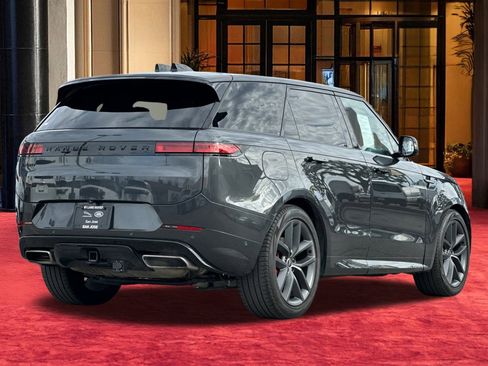 Used 2024 Land Rover Range Rover Sport Dynamic SE image 10