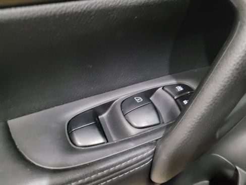 Used 2018 Nissan Rogue Sport S w/ S Appearance Package image 27