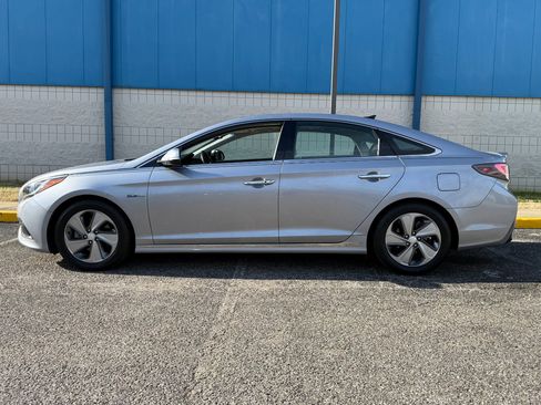 Used 2016 Hyundai Sonata Limited w/ Option Group 02 image 8
