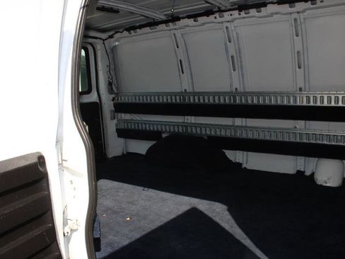 Used 2019 Chevrolet Express 2500 image 28