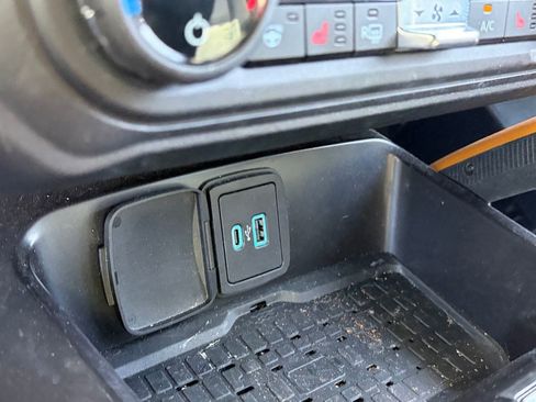 Used 2024 Ford Bronco Badlands AWD/4WD image 8