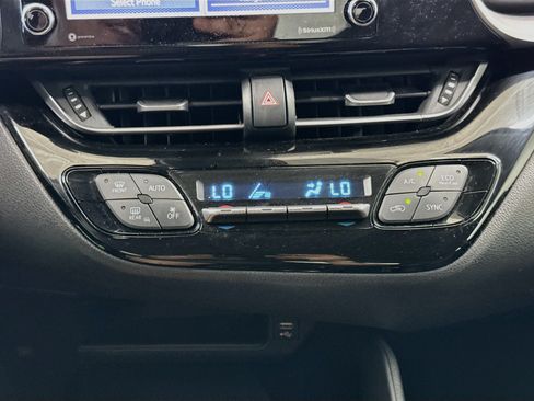 Used 2021 Toyota C-HR LE FWD image 22