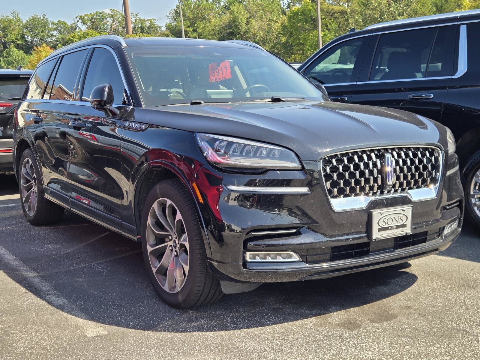 Used 2022 Lincoln Aviator Grand Touring w/ Elements Package Plus AWD/4WD image 4