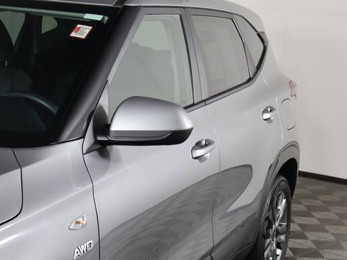 Used 2022 Kia Seltos LX image 13