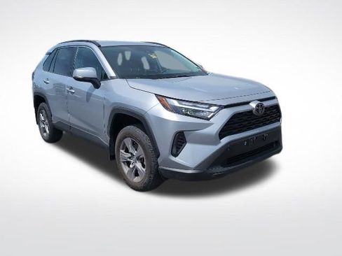 Certified 2022 Toyota RAV4 XLE AWD/4WD image 3