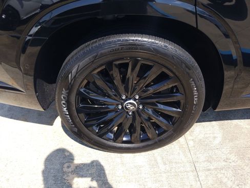 Used 2024 Hyundai Palisade Calligraphy image 24