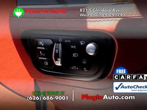 Used 2018 Bentley Bentayga Mulliner AWD/4WD image 27