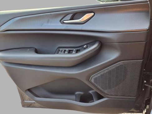 New 2025 Jeep Grand Cherokee L Laredo image 15