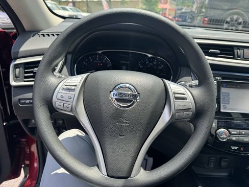 Used 2016 Nissan Rogue SV w/ SV Premium Package AWD/4WD image 28