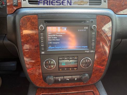 Used 2013 Chevrolet Avalanche LTZ AWD/4WD image 15