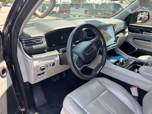 Used 2022 Jeep Wagoneer Series I w/ Convenience Group I AWD/4WD image 7