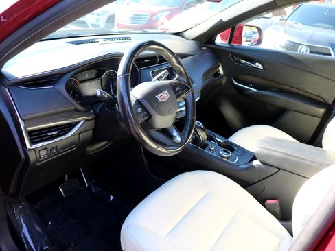 Used 2019 Cadillac XT4 Sport image 17