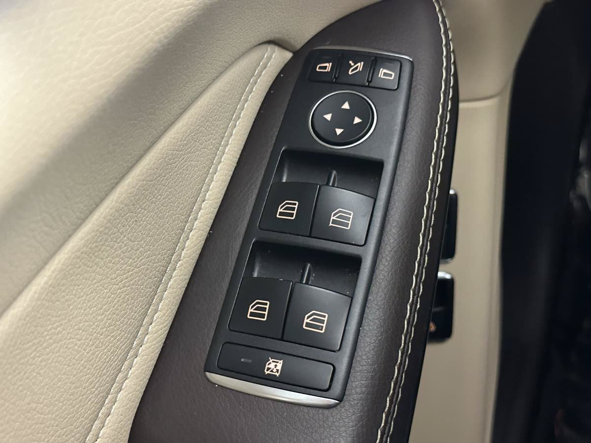 Used 2019 Mercedes-Benz GLS 550 4MATIC w/ Driver Assistance Package image 47