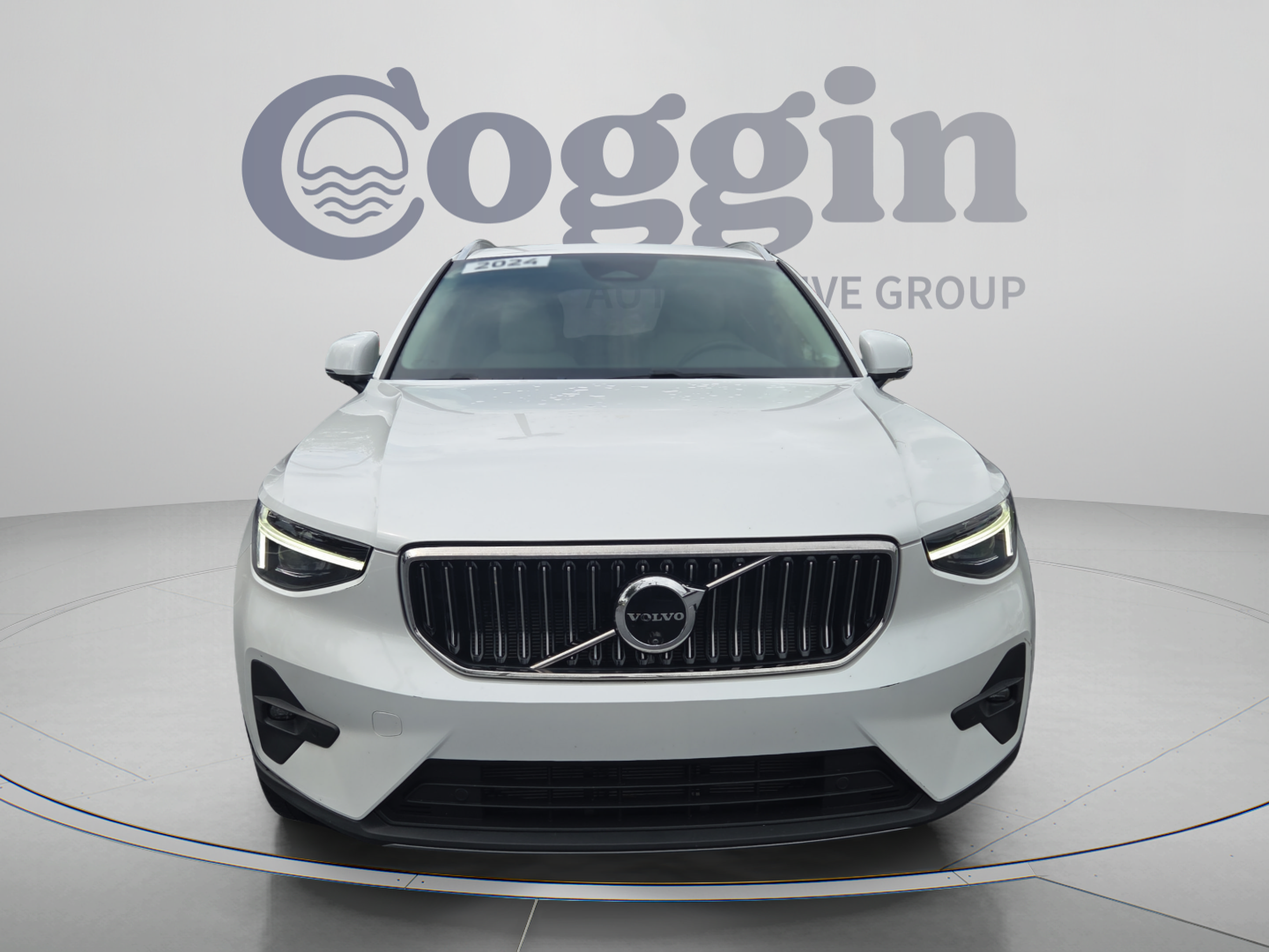 Used 2024 Volvo XC40 B5 Ultimate AWD/4WD image 8