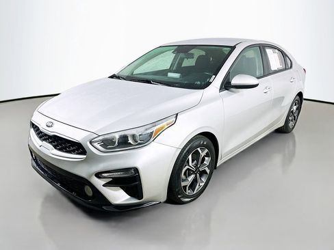 Used 2021 Kia Forte LXS FWD image 3
