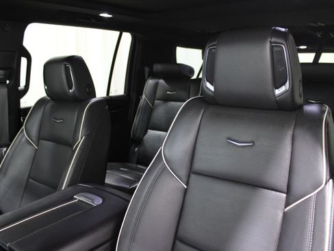 Certified 2024 Cadillac Escalade ESV Sport w/ LPO, ONYX Package image 5