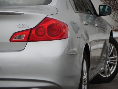 Used 2010 INFINITI G37 x AWD 4dr Sedan image 18