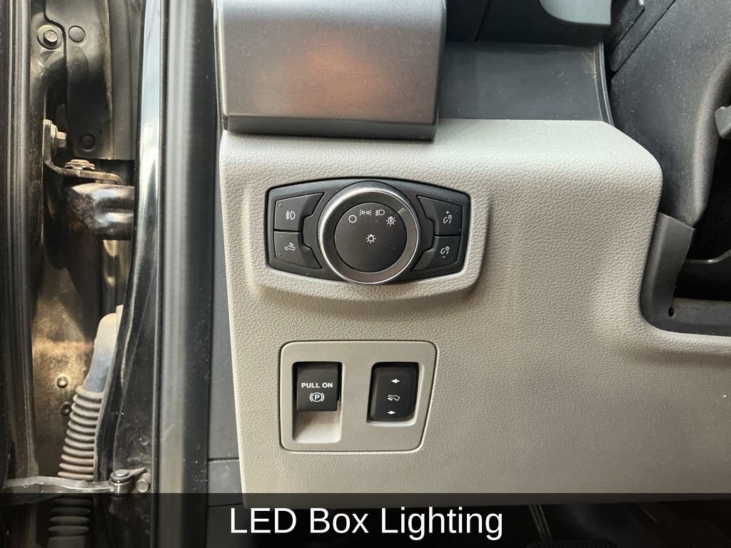 Used 2019 Ford F150 XLT w/ Equipment Group 302A Luxury AWD/4WD image 16