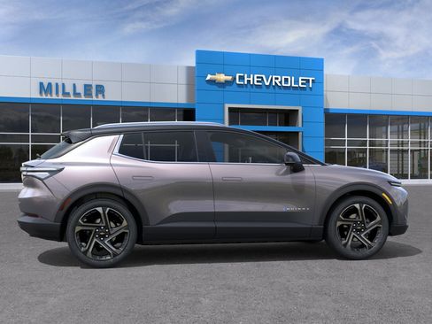 New 2026 Chevrolet Equinox EV LT w/ Convenience Package II AWD/4WD image 41