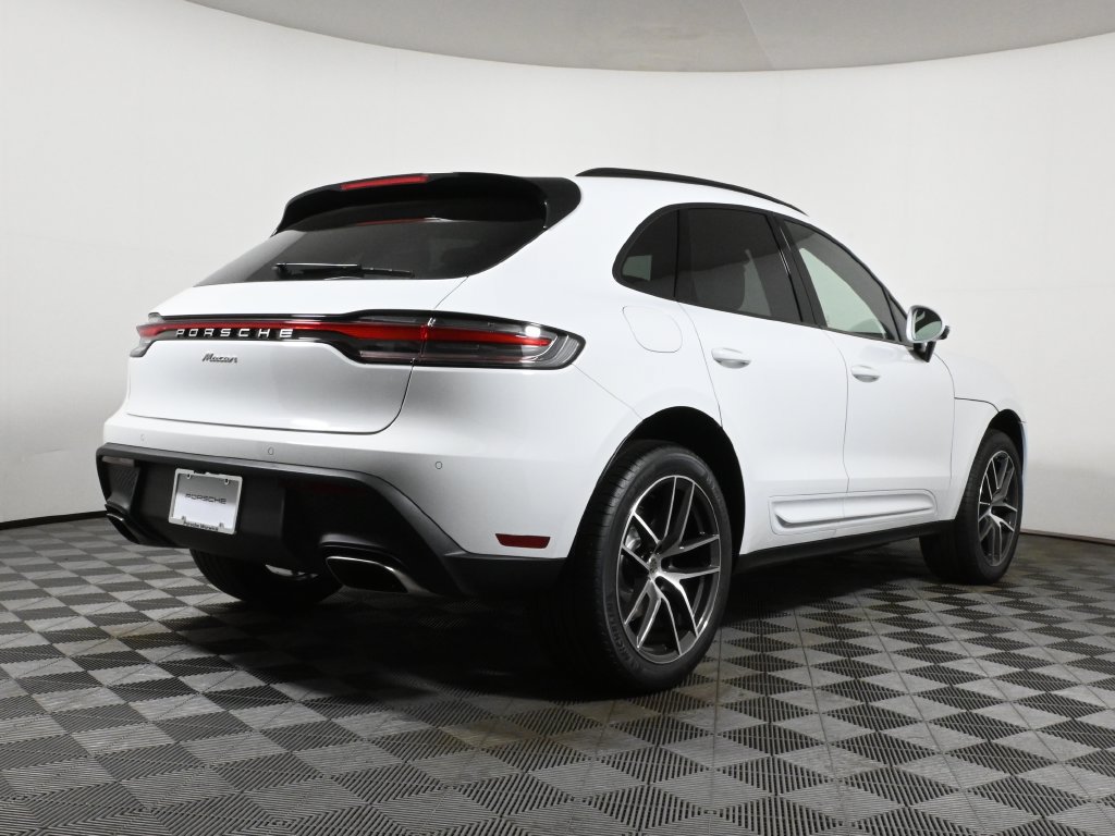 Used 2026 Porsche Macan AWD/4WD image 7