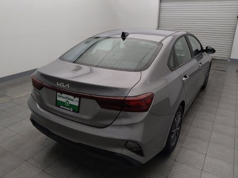 Used 2024 Kia Forte LXS FWD image 7