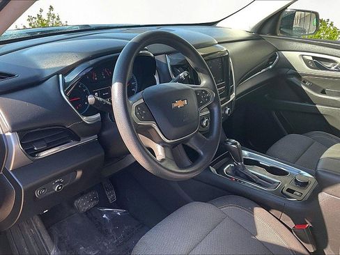 Used 2020 Chevrolet Traverse LS image 17